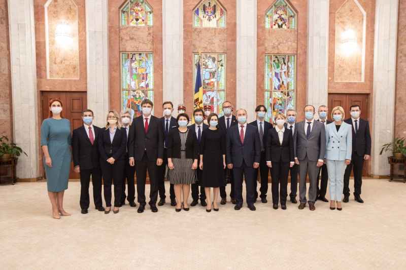 Новое правительство Молдовы возглавила женщина