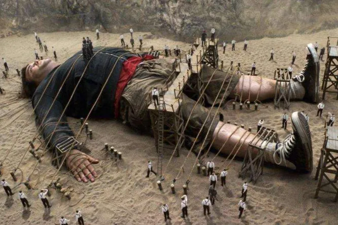 Особые галлюцинации: редкое заболевание, при котором пациенты видят крошечных клоунов, гномов и бесов