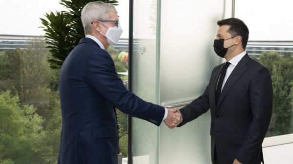 Стэнфорд, Apple, НАСА: что президент Украины делал в США после встречи с Байденом