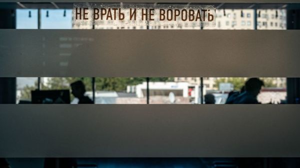 "Все мои данные нашли": как могла появиться база "донаторов ФБК*"