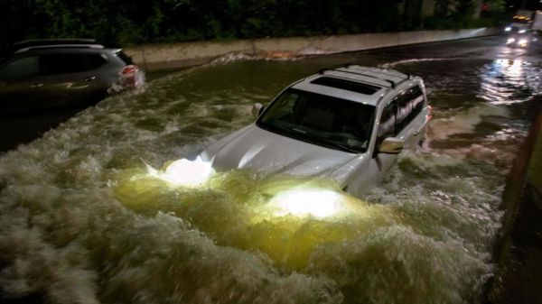 Ураган "Ида" обрушился на Нью-Йорк: 15 погибших, Байден обратился к нации