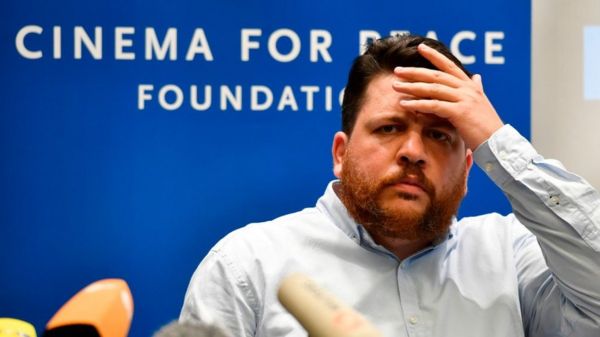 "Все мои данные нашли": как могла появиться база "донаторов ФБК*"