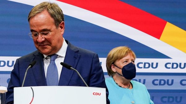 Дайджест: партия Меркель теряет лидерство, Германии грозит политический вакуум