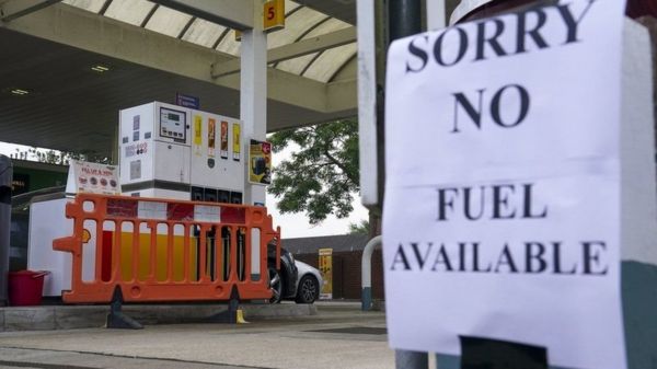 Дайджест: партия Меркель теряет лидерство, Германии грозит политический вакуум