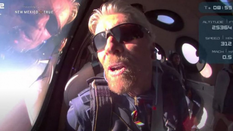 Virgin Galactic запретили летать. Власти расследуют отклонение от курса во время полета Брэнсона