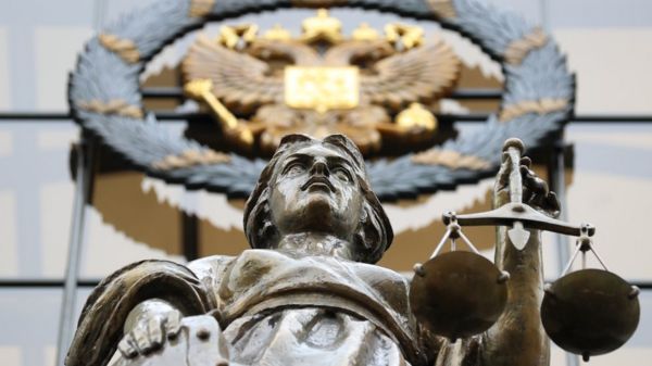 Верховный суд оправдал россиянку, ранившую ножом напавшего на нее сожителя