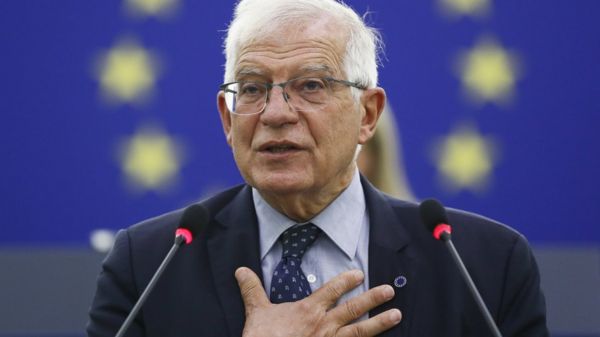 Дайджест: Франция против “вагнеровцев” в Мали, ЕС идет на контакт с талибами