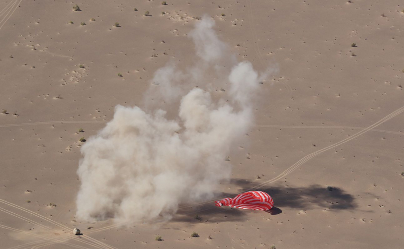 Экипаж китайского корабля Shenzhou 12 успешно вернулся на Землю