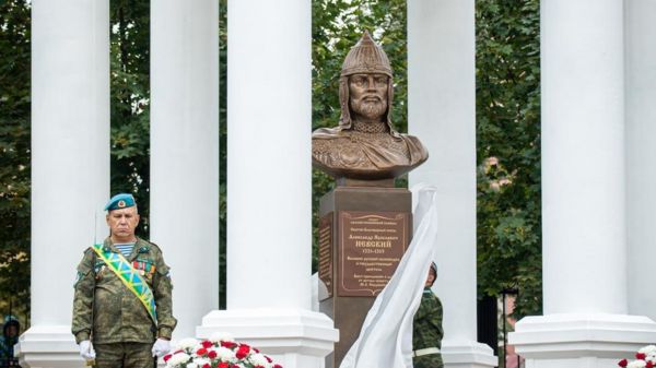 "Духовный суверенитет". Какие памятники Александру Невскому ставят в России