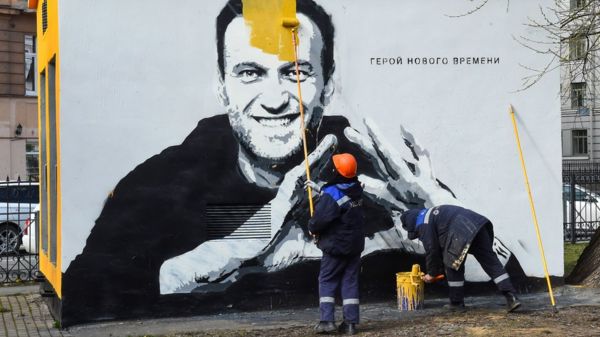 Главный конкурент: почему власти тратят столько сил на борьбу с "Умным голосованием"