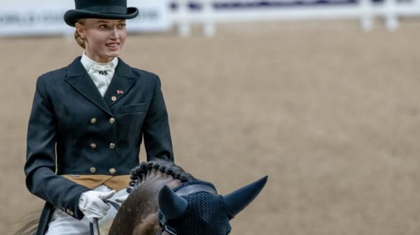 Чемпионка по конному спорту бежала в Польшу; Россия экстрадирует участника минских протестов. Главное в Беларуси за неделю