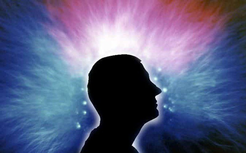 Вокруг людей существует загадочное биоэнергетическое поле