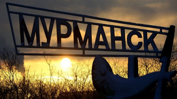 В Мурманске в здание обладминистрации бросили бутылки с зажигательной смесью