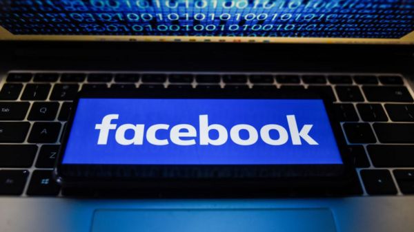 Facebook впервые грозит штраф до 10% выручки. Как соцсети штрафуют в России?