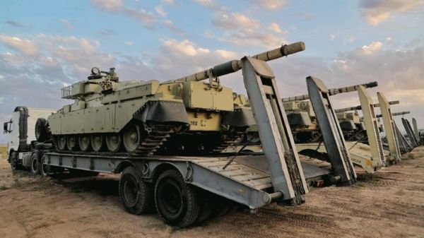 Иран проводит учения на границе с Азербайджаном и обвиняет его в "повторении угроз Израиля"