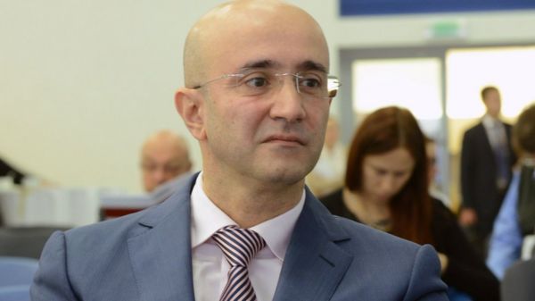 В России начали испытания новой вакцины от Covid-19. Что о ней известно?