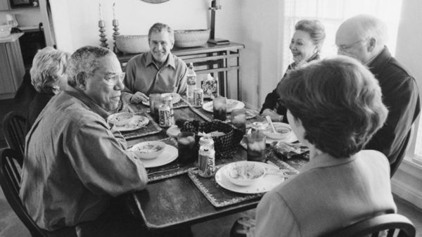 Бывший госсекретарь США Колин Пауэлл умер от осложнений ковида