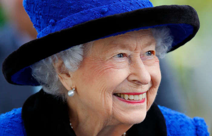 Елизавета II вернулась в Виндзорский замок после ночи в больнице