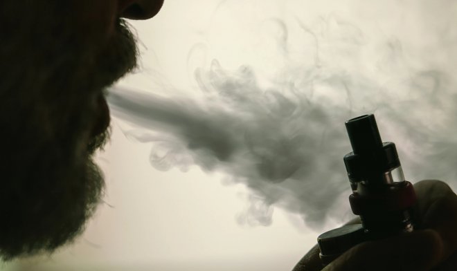 В смесях для вейпа найдено более 2000 неизвестных веществ