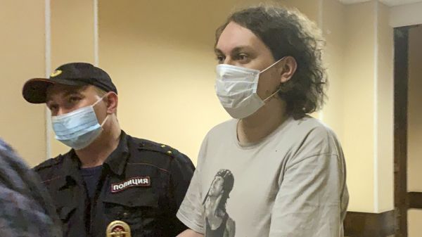 "Мне страшно, и я не знаю, что делать". Блогер Хованский заявил об угрозах следователя его близким