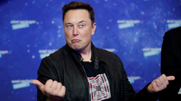 Илон Маск спросил своих фоловеров в "Твиттере", продавать ли акции Tesla на 21 млрд долларов