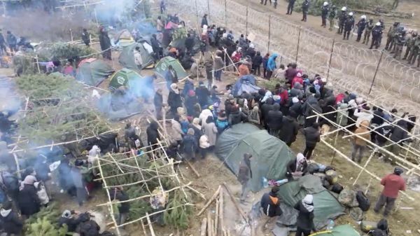 Авиарейсы из стран Ближнего Востока в Минск сокращаются под давлением ЕС. Главное в Беларуси за неделю