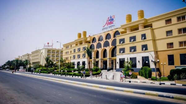 29 российских туристов отравились в отеле Хургады. Задержаны шеф-повар и замдиректора