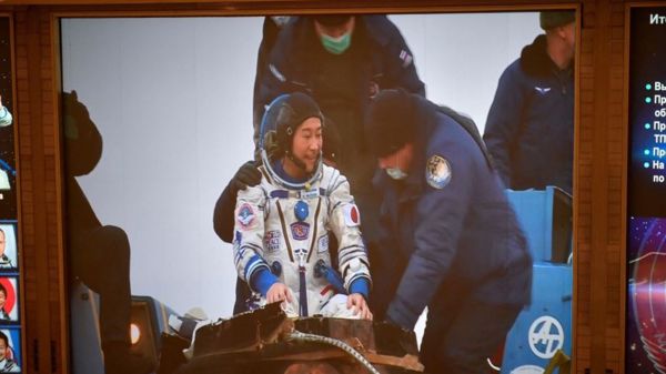 Дайджест: в Чили выбрали президента, японские туристы вернулись на Землю