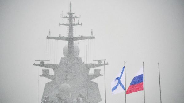 "Проворный" в огне: что сгорело на корвете в Санкт-Петербурге и для чего нужен этот корабль