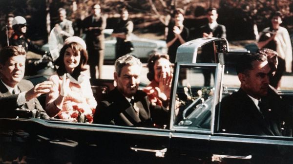 Убийство Кеннеди: агент "Перекати-поле", советские тосты и странные звонки. Что нового в рассекреченных документах по делу