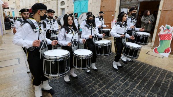 Рождество: фотографии празднеств в Вифлееме и мессы в Ватикане