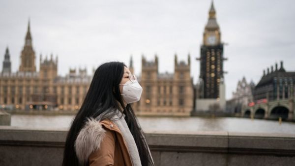 Коронавирус: Лондон объявил чрезвычайную ситуацию из-за "Омикрона", Нидерланды ввели жесткий локдаун