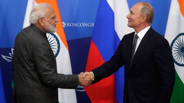 Дайджест: Россию предостерегают от вторжения на Украину, а Байдена - от заигрываний с Путиным