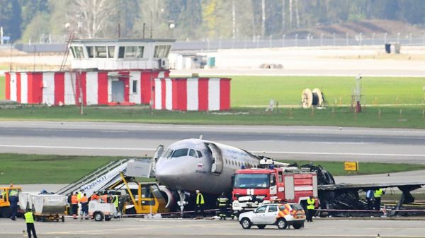 Катастрофа Superjet: кто управляет современным самолетом - компьютер или человек?