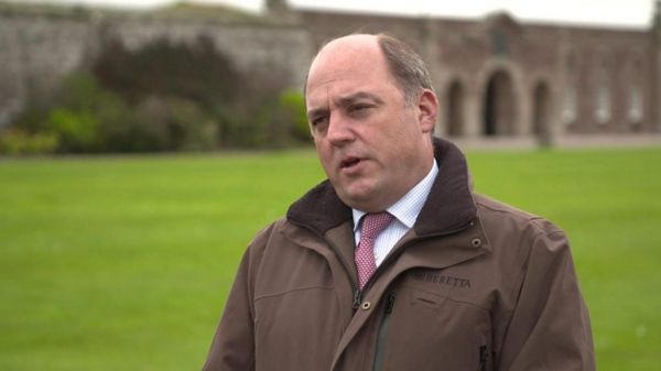 Отправка британских войск на Украину крайне маловероятна: министр обороны Британии