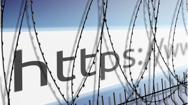 Роскомнадзор заблокировал правозащитный сайт ОВД-Инфо* и требует удалить его аккаунты в соцсетях