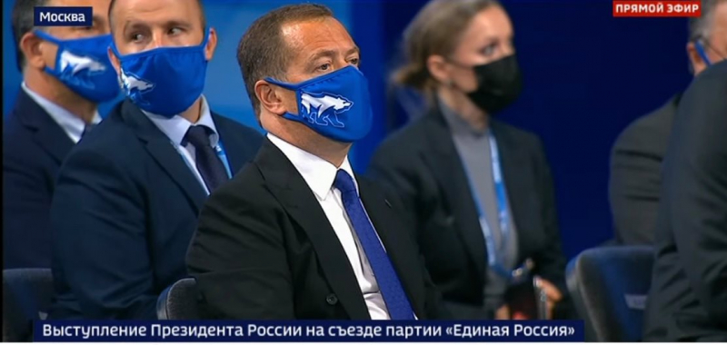 Дмитрия Медведева единогласно выбрали главой "Единой России" еще на пять лет