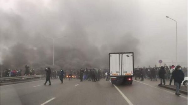 "Власти переоценили спокойствие": чего ждать от протестов в Казахстане?