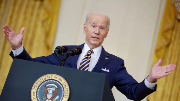 Дайджест: Байден пригрозил Путину санкциями, которых тот "никогда не видел", Зеленский призывает не паниковать