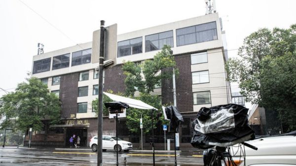 "Но-вакц" Джокович в Австралии. Теннисист объяснил суду, почему он поехал на турнир без прививки