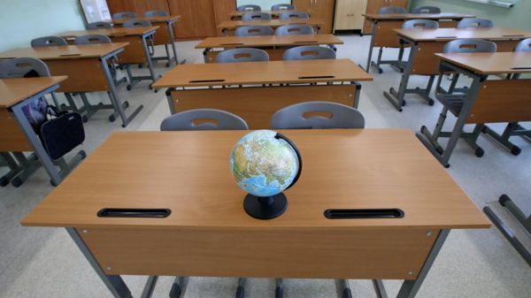 Новая волна "минирований" в России: в Красноярске решили не эвакуировать школы