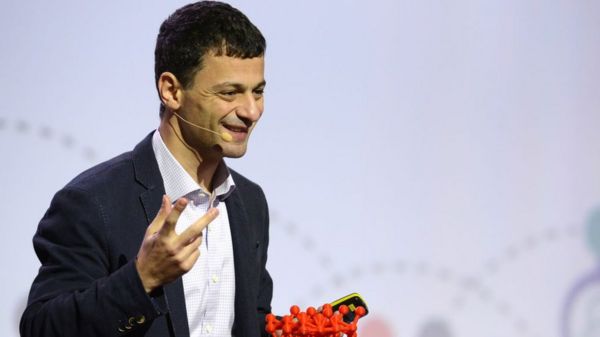 Поле экспериментов: как Китай возвращает уехавших ученых, и что делает Россия?