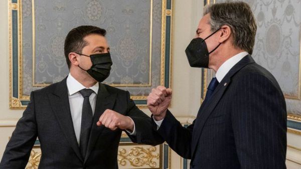 Дайджест: Байден пригрозил Путину санкциями, которых тот "никогда не видел", Зеленский призывает не паниковать