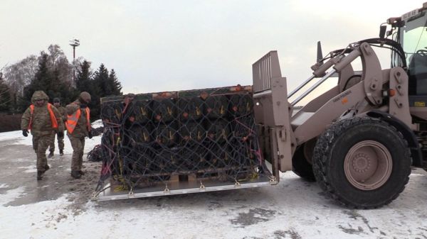 США доставили на Украину вооружение, включая летальное