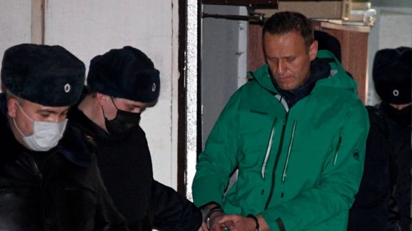 Поле экспериментов: как Китай возвращает уехавших ученых, и что делает Россия?