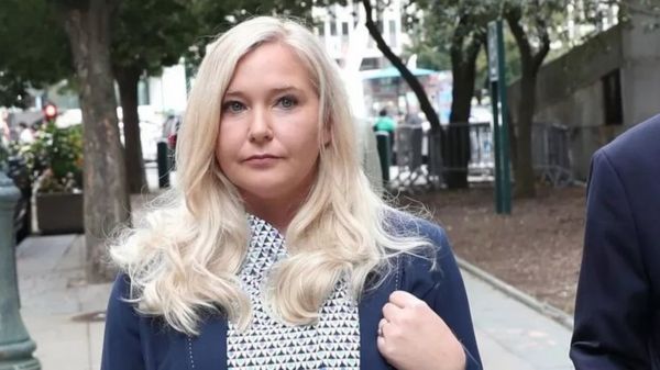 Суд раскрыл соглашение Эпштейна и Вирджинии Джуффре. Это может повлиять на ее иск против принца Эндрю