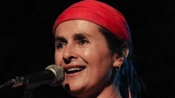 "Она предпочитала заражение вакцинации". Чешская певица Гана Горка специально заболела ковидом и умерла