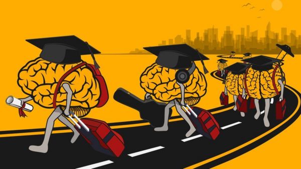 Поле экспериментов: как Китай возвращает уехавших ученых, и что делает Россия?