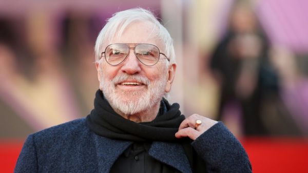 Дайджест: Запад готовит "сокрушительные" санкции против России в случае вторжения на Украину