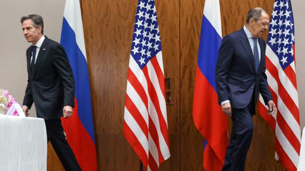 "Единственный возможный шаг" или "хайп"? Может ли Россия действительно признать ЛНР и ДНР